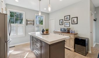 3273 ARUNDEL ON THE BAY Rd, Annapolis, MD 21403