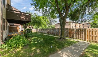2470 W GLENDALE Ave 2D, Appleton, WI 54914