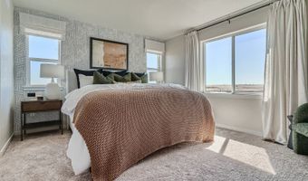 25042 E 34th Pl, Aurora, CO 80019