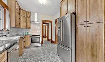 701 11th St NW, Austin, MN 55912