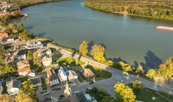 109 5th St, Aurora, IN 47001