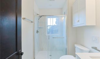 65 Burton St 3, Bristol, RI 02809