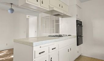 1543 Mobil Ave, Camarillo, CA 93010