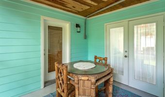 110 14th St, Apalachicola, FL 32320
