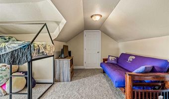 3673 Stewart Farm Rd, Wamego, KS 66547