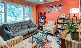 3909 Hynek Rd, Madison, WI 53714