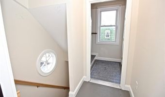 668 Thames St 2, Newport, RI 02840