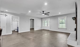 111 Stevenson Dr, Belton, SC 29627
