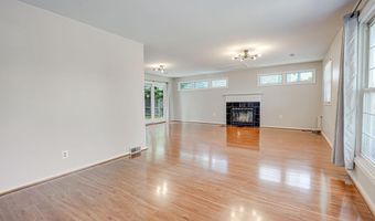 5924 CAUBA Ct, Alexandria, VA 22310