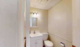 721 Meadow Pl, Ames, IA 50010
