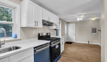 9 Frederick Dr, Bayville, NJ 08721