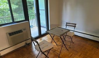 2325 42ND St NW 201, Washington, DC 20007
