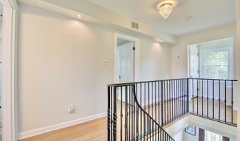 6215 Grand Vista Ave, Cincinnati, OH 45213