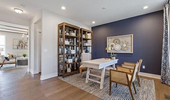 6128 N Trailwoods Dr, Ann Arbor, MI 48103