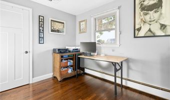 41 Yeoman Ave, Cranston, RI 02920