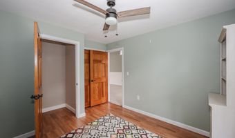 50 Edinburgh Dr, Bedford, NH 03110