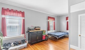 32 Union St, East Greenwich, RI 02818