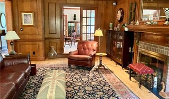 203 Randwood Dr, Amherst, NY 14068