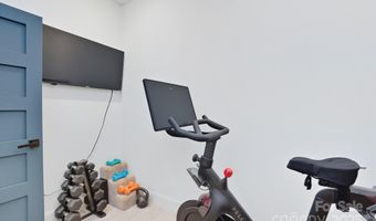 1003 Zinc Ln, Charlotte, NC 28205