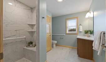 77 Buttonwood Dr, Brattleboro, VT 05301