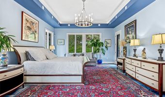 10 Beaverbrook Ct, Asheville, NC 28804