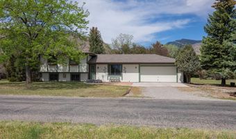 2305 Tresler Ave, Cody, WY 82414