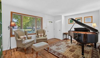 3909 Minnetonka Ave, Ames, IA 50010