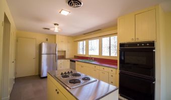 4313 WOODLARK Dr, Annandale, VA 22003