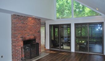43 Camelot Dr, Bedford, NH 03110