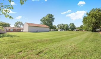 243 Plainview Dr, Avon, IN 46123