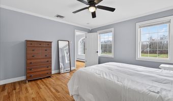 22 Emerald Ln, Bethany, CT 06524