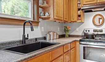 55 Ashby Rd, Ashburnham, MA 01430