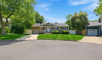 575 Garfield Ave, Belford, NJ 07718