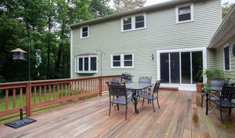 11 Chiswick Ln, Barkhamsted, CT 06063