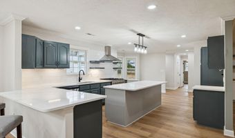 123 Walnut Hill Rd, Bells, TN 38006