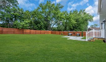 41 Avondale Ln, Aberdeen, NJ 07747