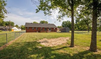 1904 Mayflower Rd, Bentonville, AR 72713