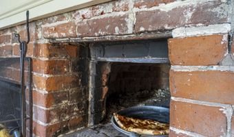 392 High St, Candia, NH 03034