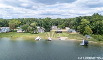 3235 Lakeview Dr, Allegan, MI 49010