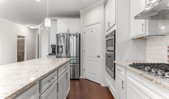 2825 Dillon Dr, Ann Arbor, MI 48105