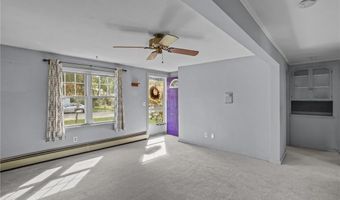 73 Penguin Ave, Warwick, RI 02818
