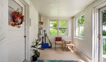 121 Cherry Ave, Ames, IA 50010