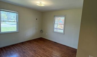 15 5th St, Andrews, NC 28901