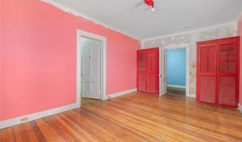 36 Ayrault St, Newport, RI 02840
