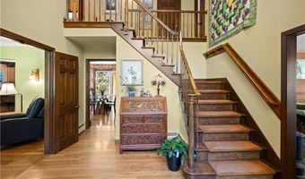 10 Bartlett Rd, Middletown, RI 02842