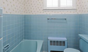 70 W 32ND St 1F, Bayonne, NJ 07002