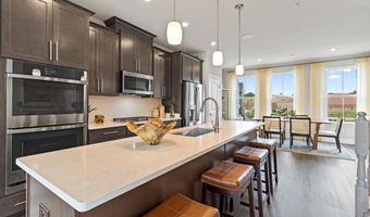 3447 SAINT ROBIN Ln, Bowie, MD 20716