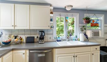 15 Freedom Dr, Cranston, RI 02920