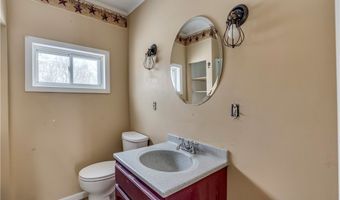 8 2nd St, Alexandria Bay, NY 13607