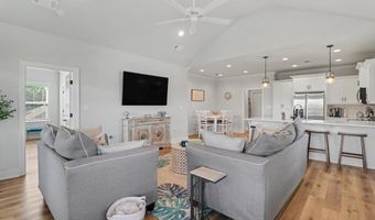 4059 Robin St, Bay St. Louis, MS 39520